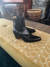 R M Williams Black Boots Size