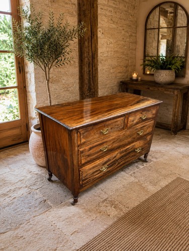 Antique mahogany chest four - antique, of