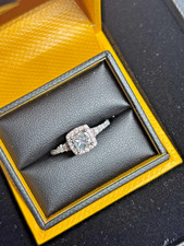 Goldsmiths 18ct Gold 0.8ct