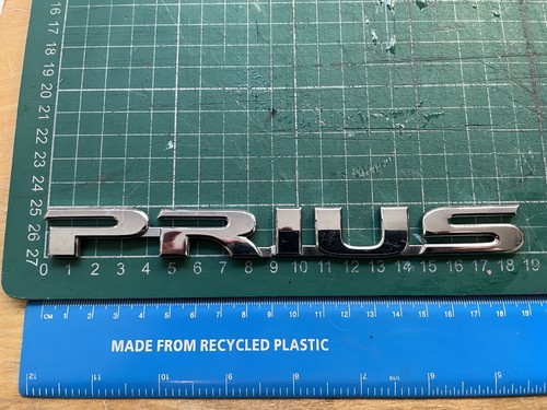 Toyota prius rear name badge - rear,