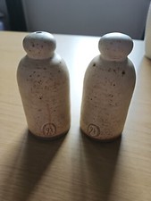 salt and pepper pots novelty