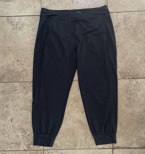 Sweaty betty gary black - betty, yoga
