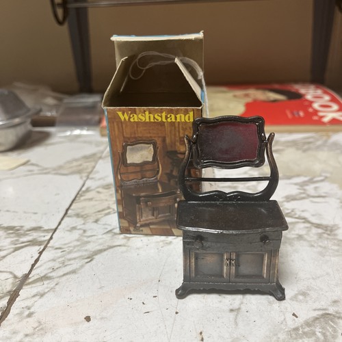 Vintage die cast - , washstand