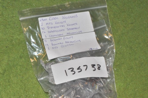 28mm medieval castings - /,