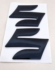 2PCS Suzuki Black 3D Fuel Tank Emblem  Stickers Graphics Decals gsxr sv gsf gsr