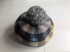 vivienestwood check beret