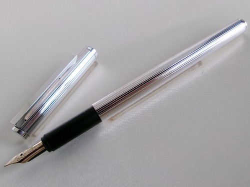 Dunhill fountain pen 14k nib - 14k, m