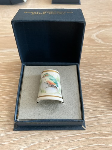Royal worcester bird thimble - royal,