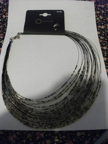 Costume jewellery necklace - costume, ~