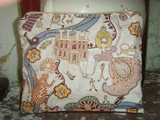 NEW ZIP PURSE in  LIBERTY GRAYSON PRINT COTTON VELVET FABRIC   19cm x 15cm MULTI
