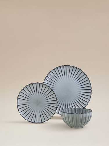 Dinner set blue reactive - reactive, glaze