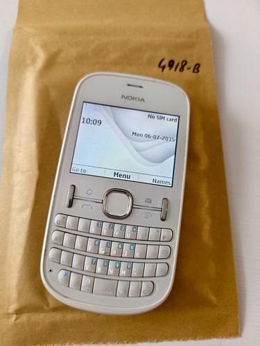 Nokia 201 white - nokia,