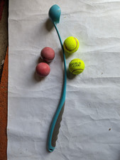 Dog Ball Launcher Thrower LGE Tennis Fetch Toy  Tosser inc 2 tennis &2 hard Ball