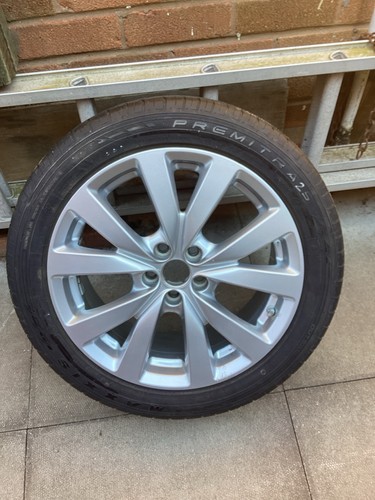 Wheel and tyre for - and,