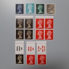 Machin Stamps 15 MNH Nice Collection Inc 2 X Booklet Panes See Photographs.