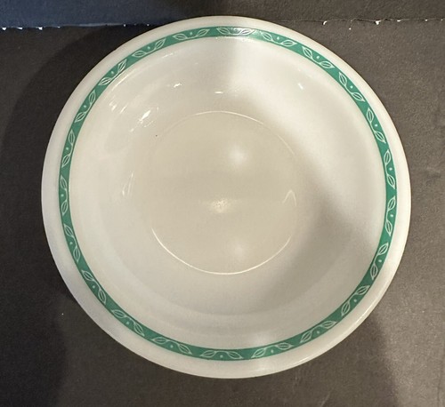 Pyrex green laurel rim - pyrex, desert
