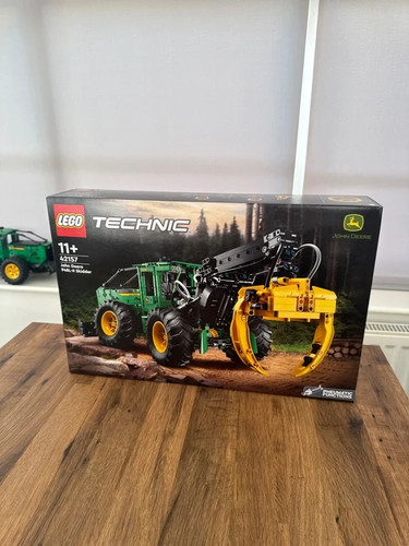 Lego technic john - technic, deere