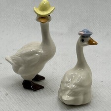 Vintage Hagen Renaker Set of 2