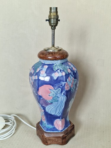 Vintage chinese table - vintage, lamp