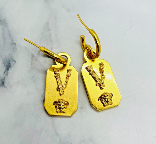 Versace medusa pendant - v,