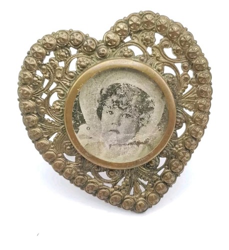 Antique heart photo - heart,