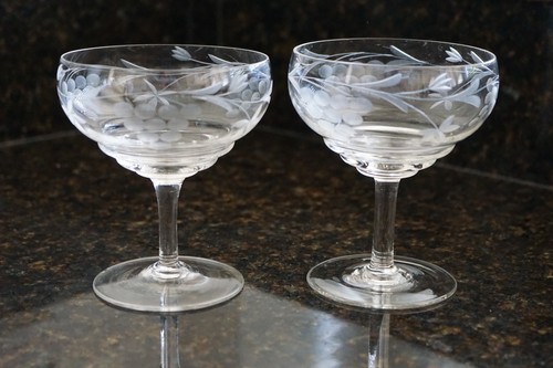 Pair cut etched - ,