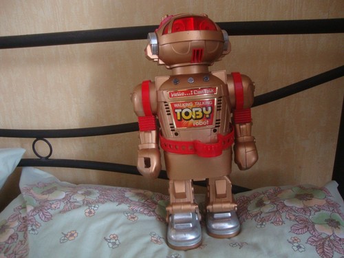 New bright tomy toby robot - tomy, at2