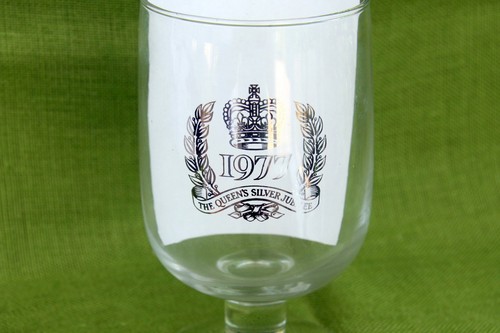 1977 guinness half pint goblet - 1977,