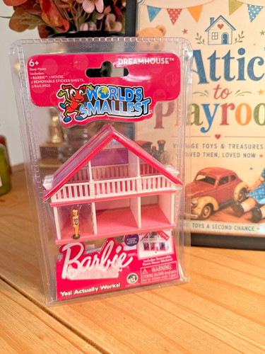 World smallest barbie - world’s,