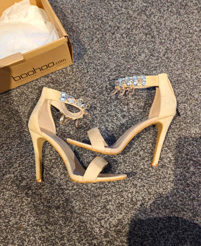 Boohoo molly cream suede - molly,
