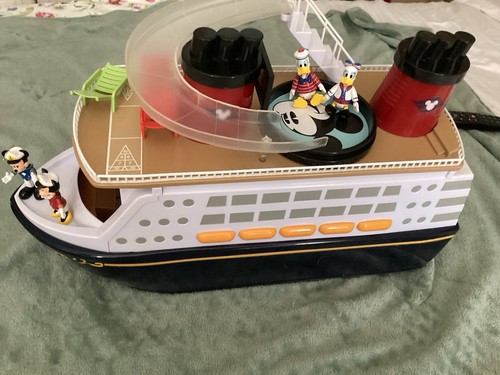Disney mickey mouse cruise - mickey,