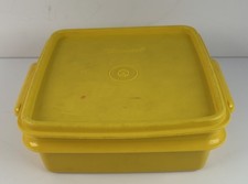 Vintage Tupperware 1362 1363