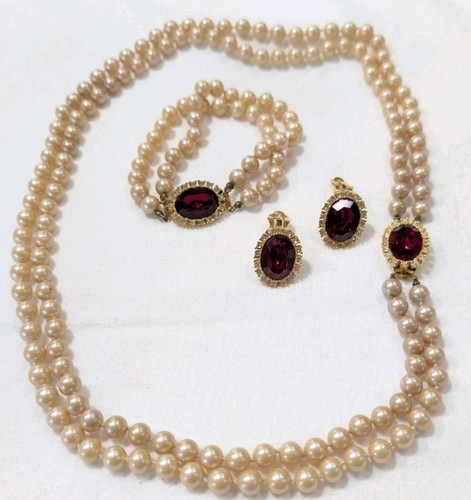 Vintage celebrity necklace - vintage,
