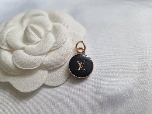 Black pastille zipper - lv,
