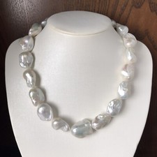 Baroque Pearl Necklace