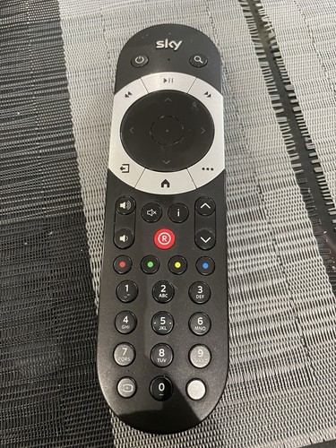 Sky remote control genuine - q,