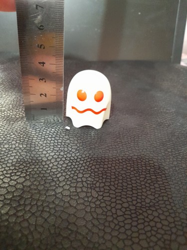 Pacman turn white ghost figure - white,