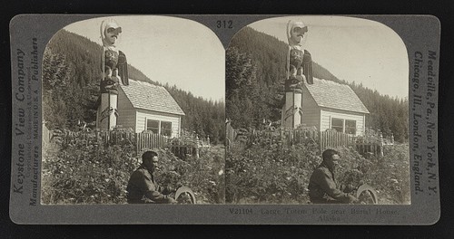 Large totem pole - , burial