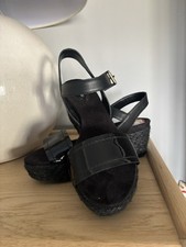 BN Clark’s Black Patent Espadrille Wedge Sandals Size 4