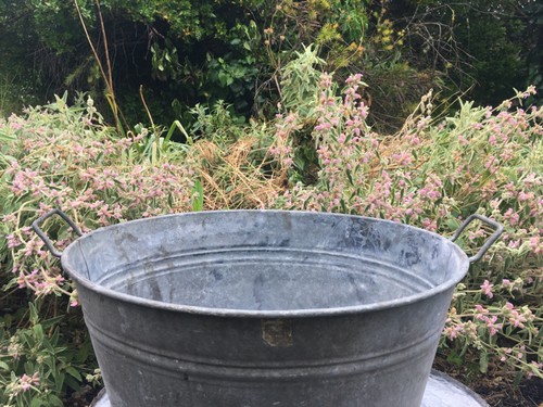 Galvanised zinc metal oval - zinc,