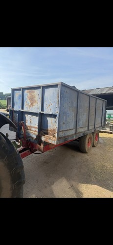 Tandem axle silage trailer - axle,