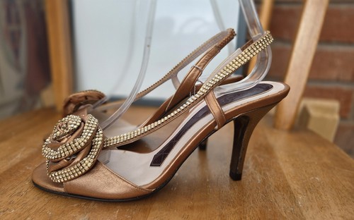 Rrp 330 magrit - rrp€, ladies