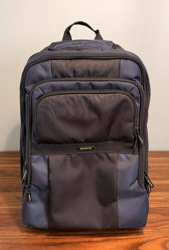Samsonite 3 wheeled - 💼,