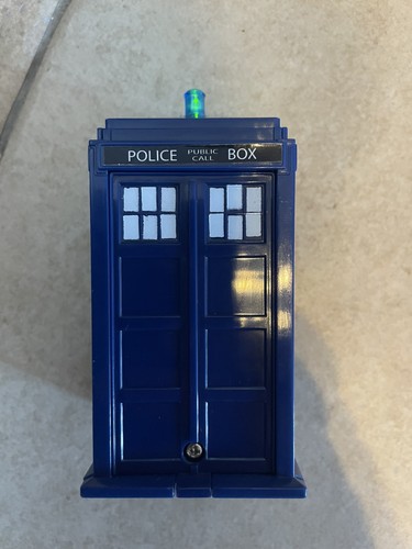 Doctor who electronic - doctor, tardis