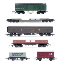 VARIOUS BRANDS 'OO' GAUGE LOT OF 6 7 PLANK/CLEANING/BOGIE/BRICK/HORSE BOX WAGONS