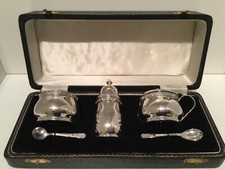 Vintage Boxed Cruet Set Solid