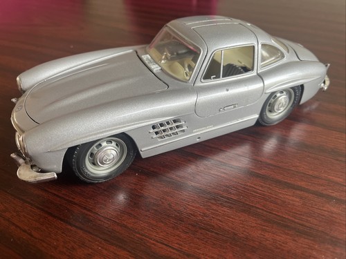 Burago silver mercedes benz - burago,