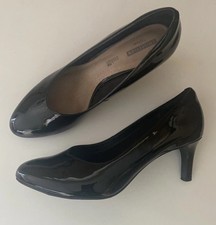 Clarks Shoes Size 8 D Black