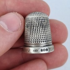 Antique solid silver thimble - silver,