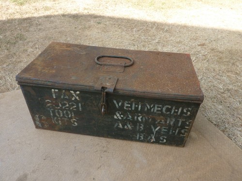 British army metal tool - british, box